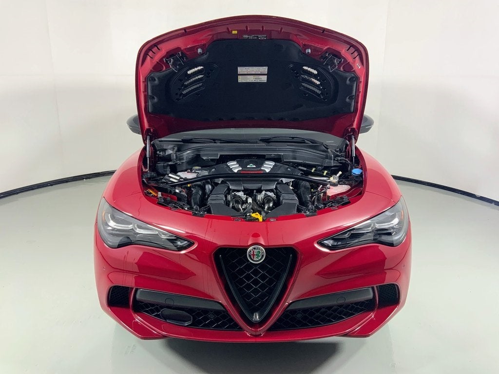 2024 Alfa Romeo Stelvio Quadrifoglio