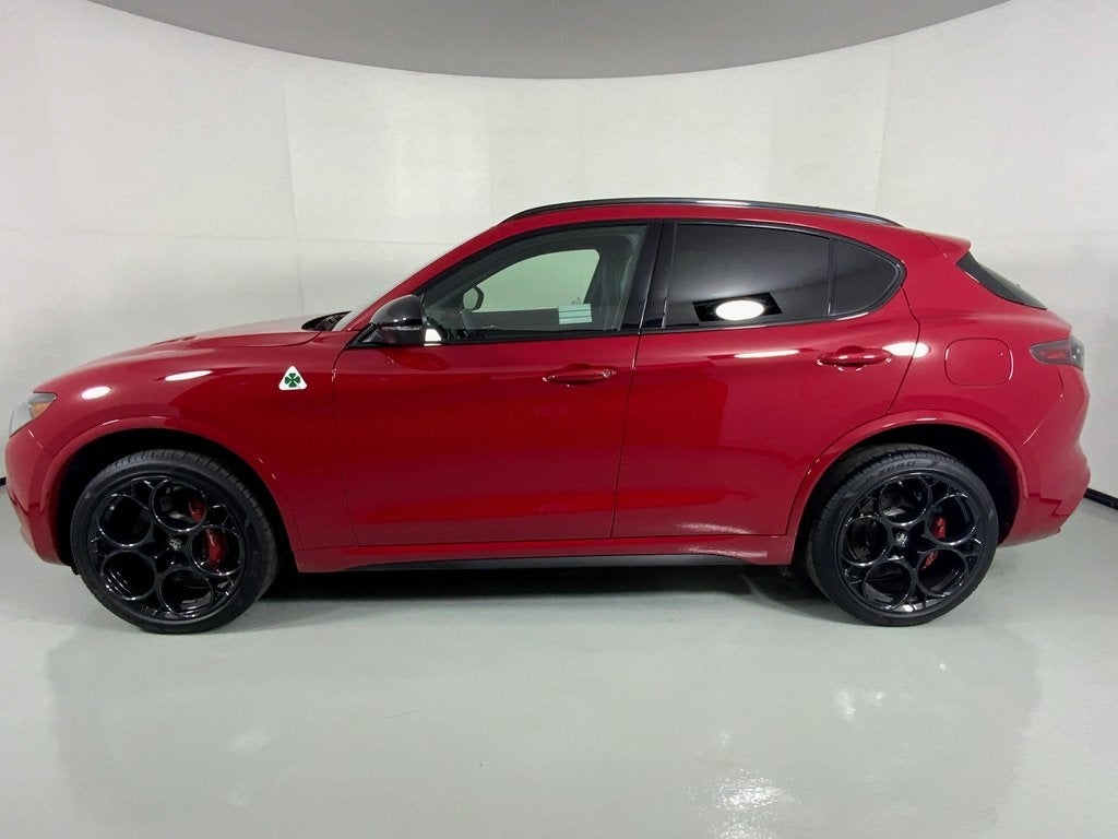 2024 Alfa Romeo Stelvio Quadrifoglio