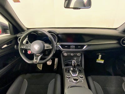 2024 Alfa Romeo Stelvio Quadrifoglio