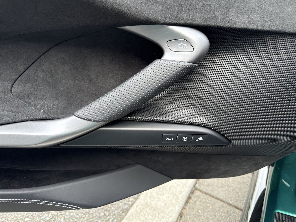 2024 Ferrari 296 GTS Base