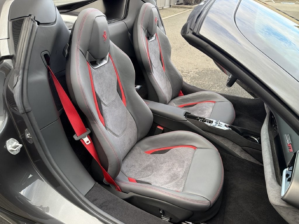 2024 Ferrari 296 GTS Base