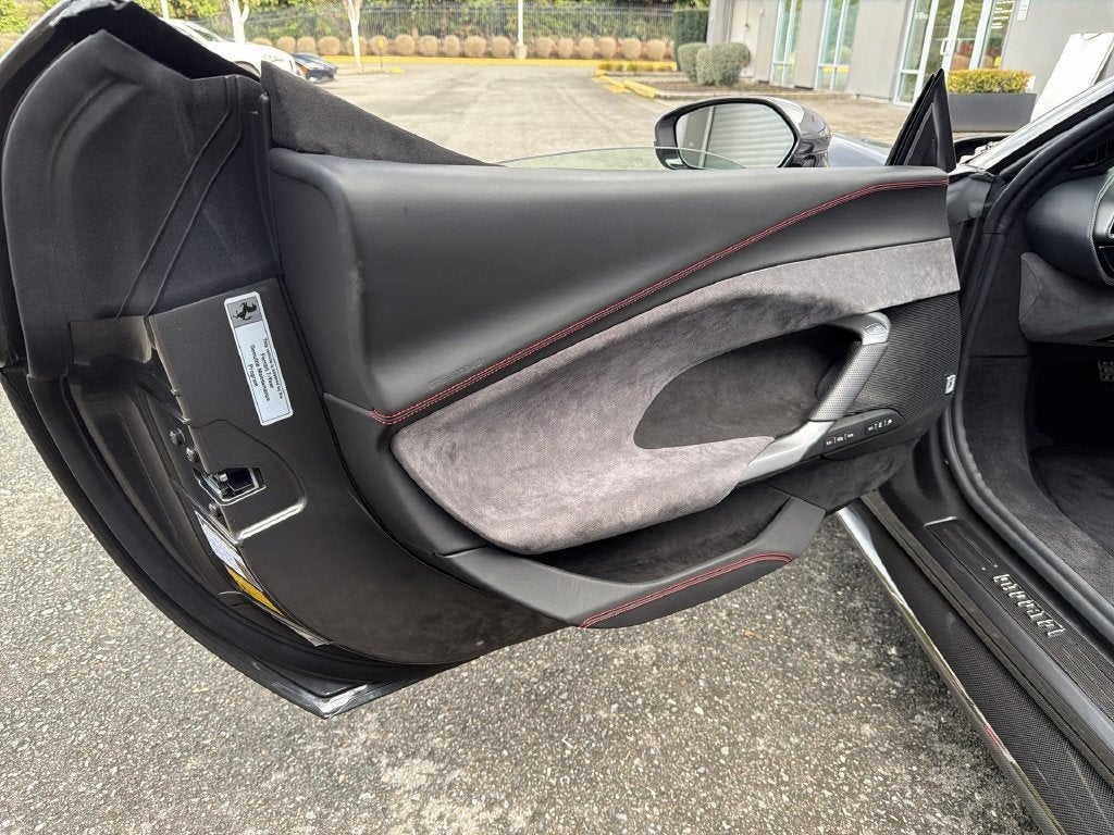2024 Ferrari 296 GTS Base