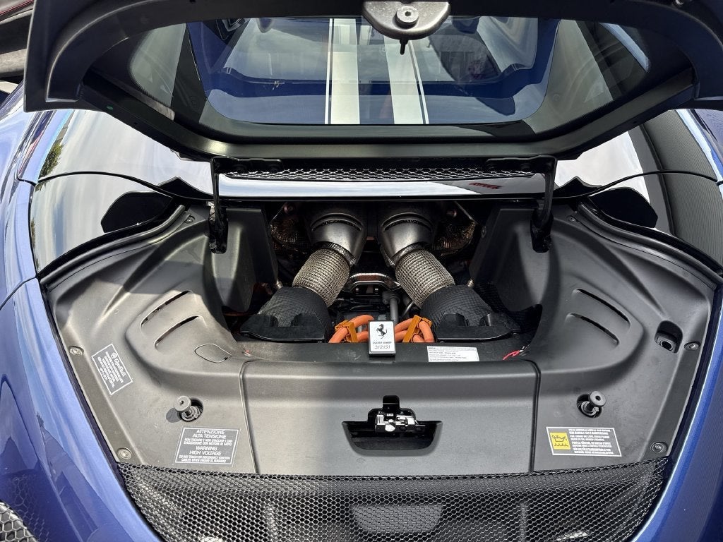 2024 Ferrari 296 GTS Base