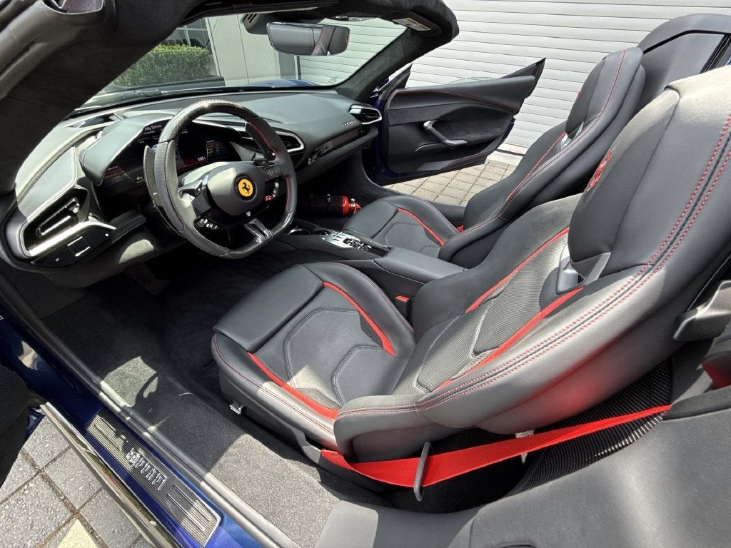 2024 Ferrari 296 GTS Base