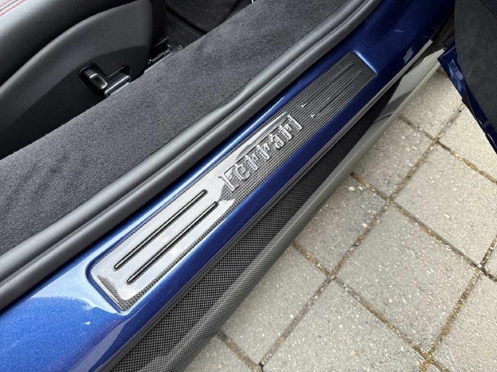 2024 Ferrari 296 GTS Base