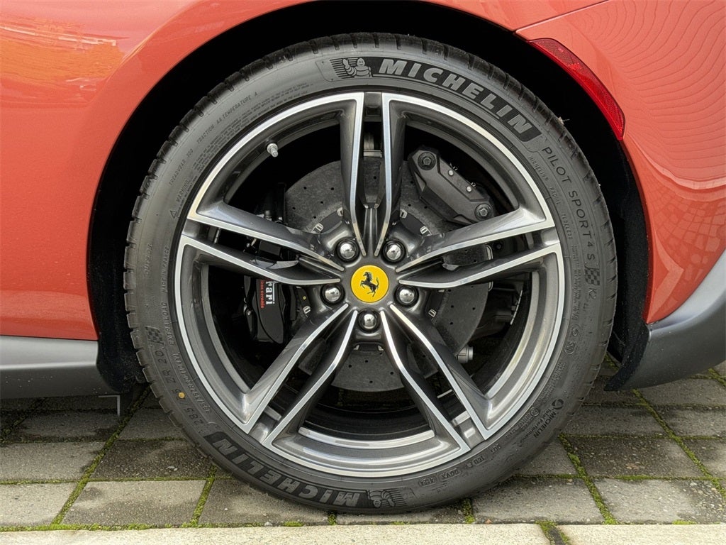 2025 Ferrari Roma Base
