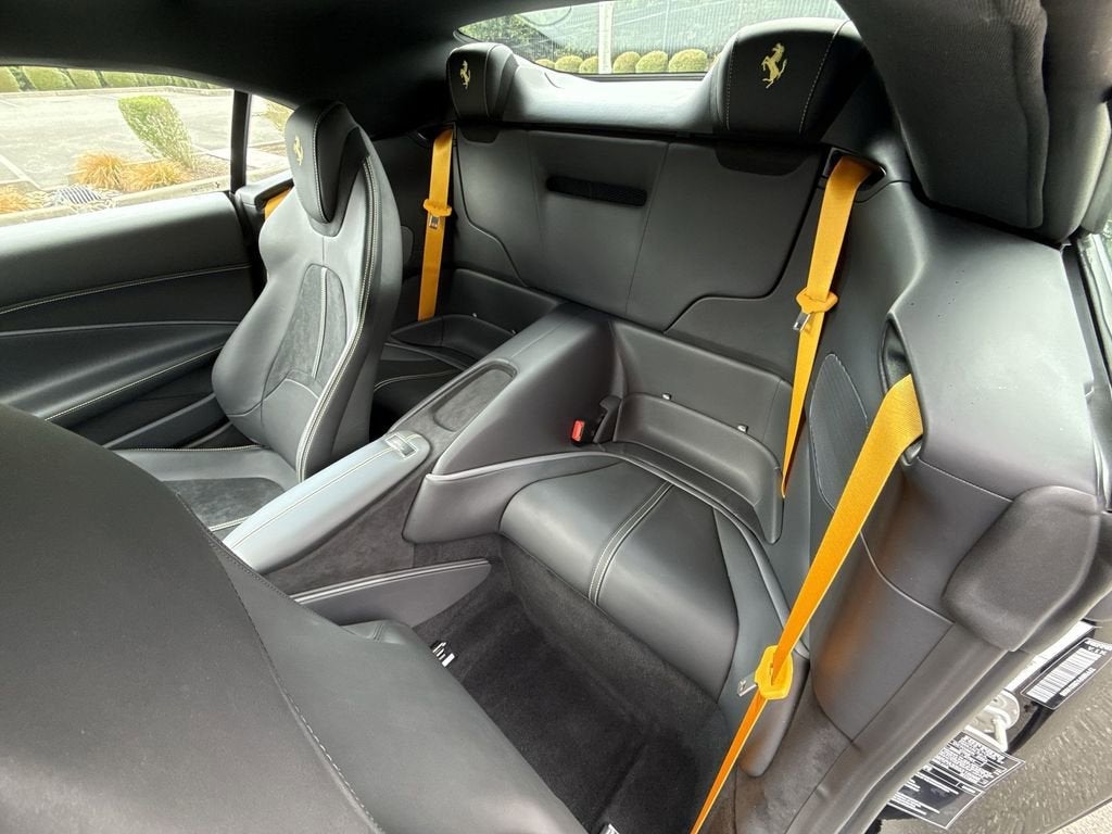 2025 Ferrari Roma Spider Base