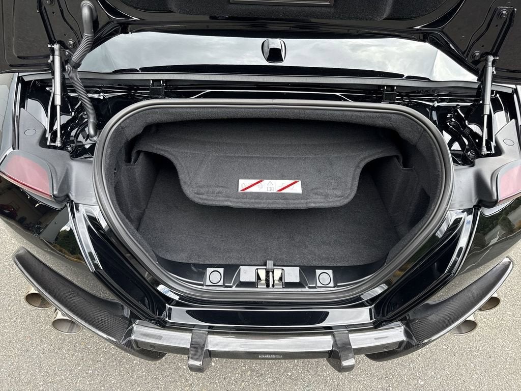 2025 Ferrari Roma Spider Base