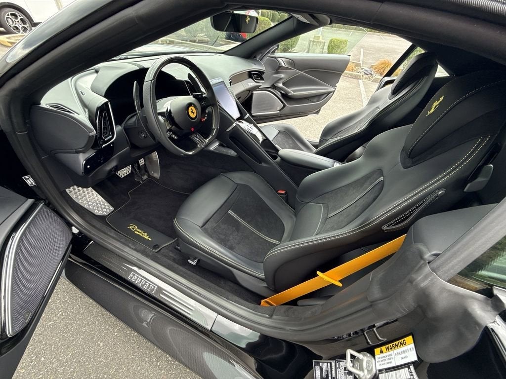 2025 Ferrari Roma Spider Base