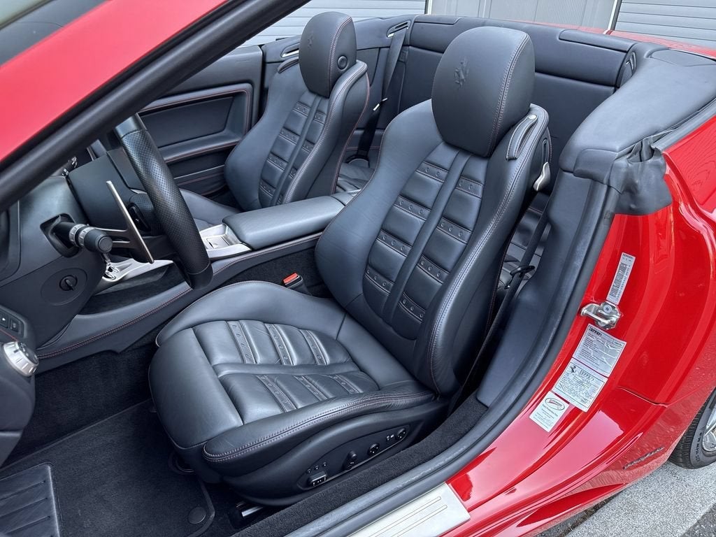 2010 Ferrari California Base