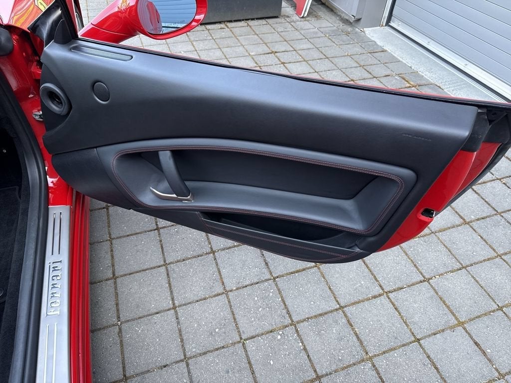 2010 Ferrari California Base