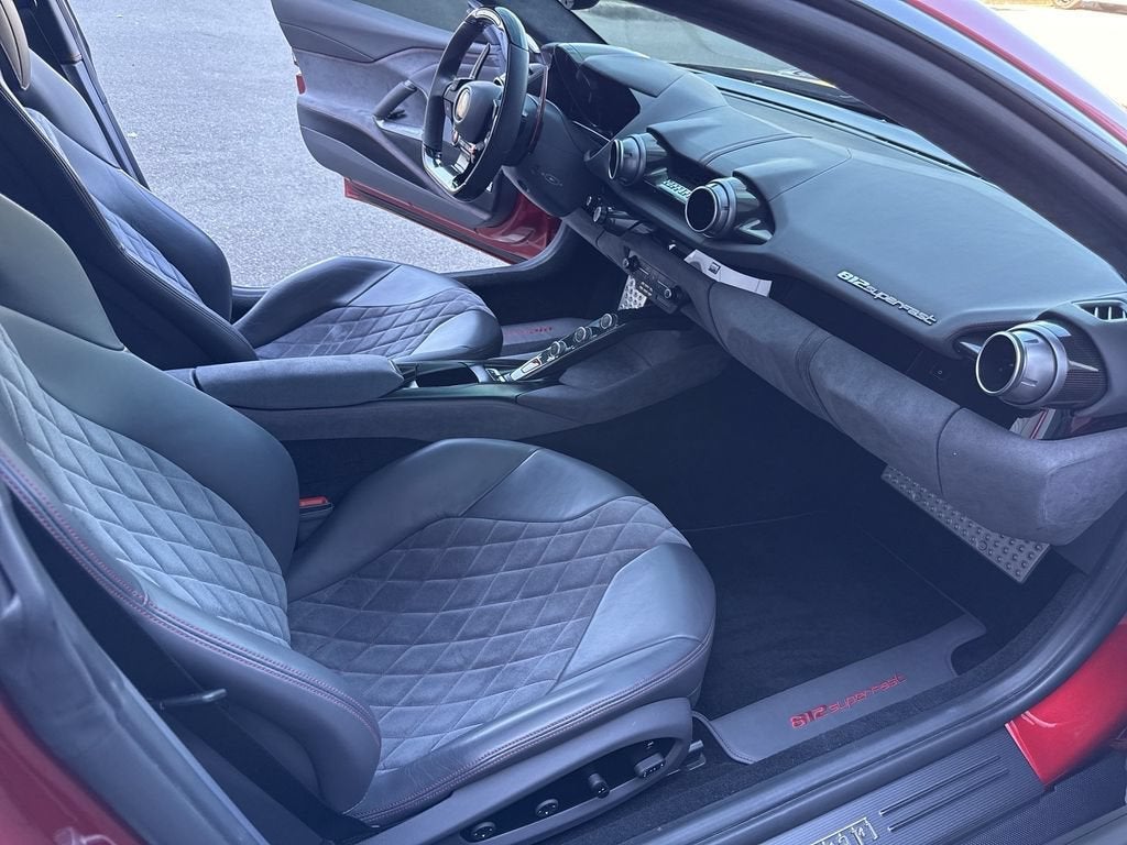 2019 Ferrari 812 Superfast Base