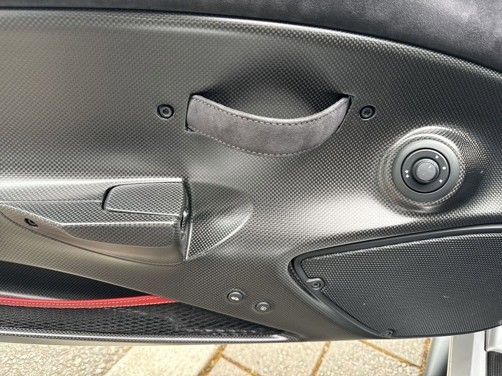 2019 Ferrari 488 Pista Base