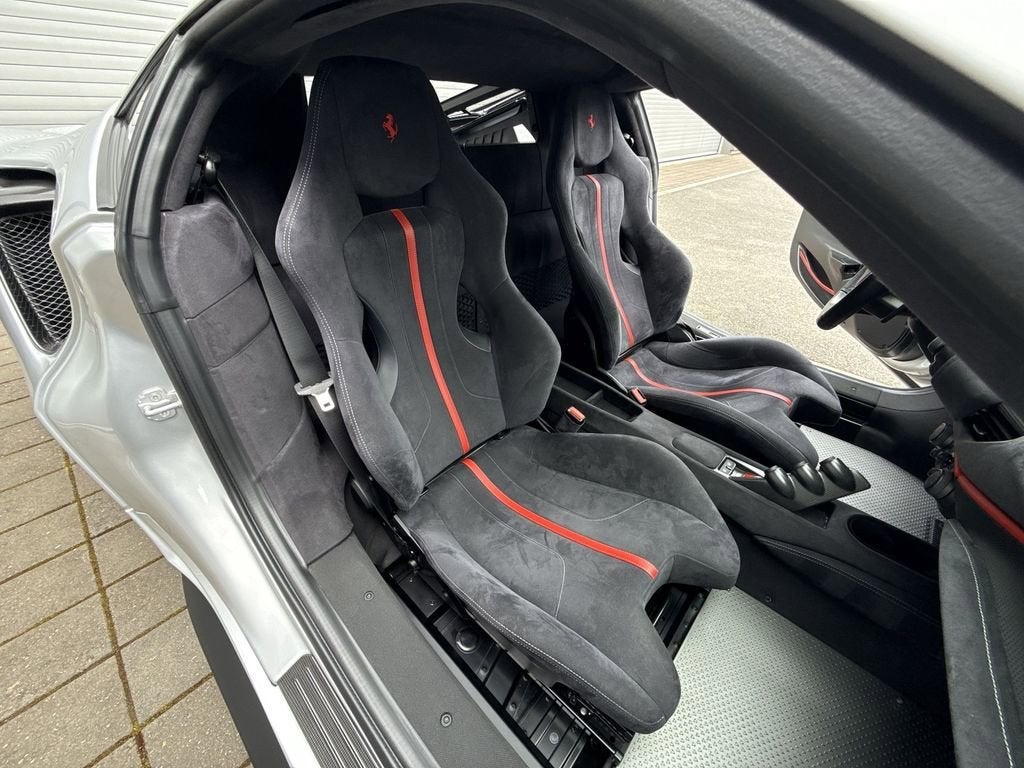 2019 Ferrari 488 Pista Base