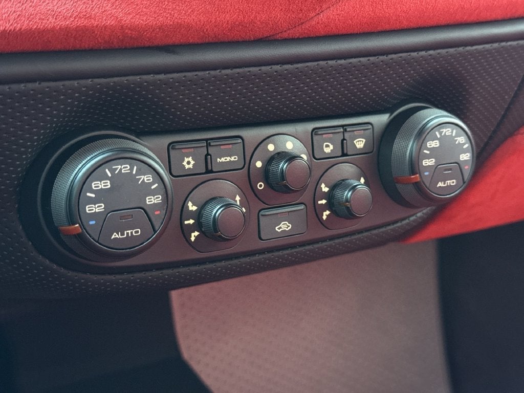 2020 Ferrari 488 Pista Base