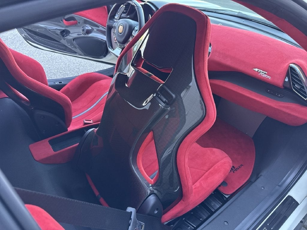 2020 Ferrari 488 Pista Base