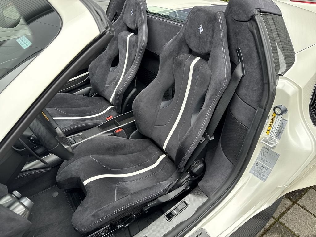 2020 Ferrari 488 Pista Spider Base