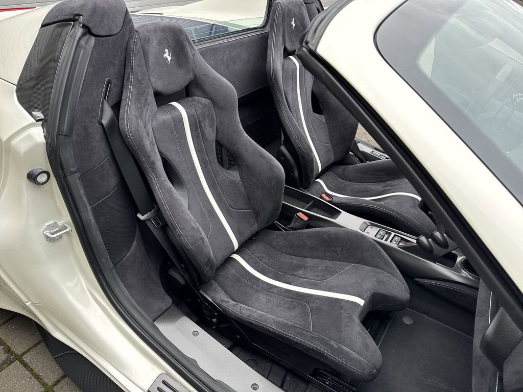 2020 Ferrari 488 Pista Spider Base