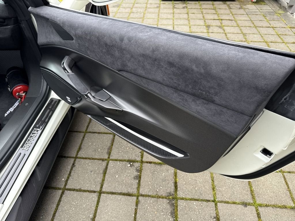 2020 Ferrari 488 Pista Spider Base