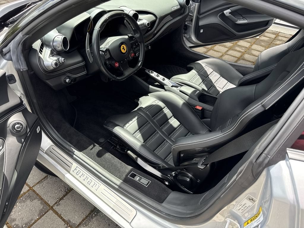 2022 Ferrari F8 Tributo Base