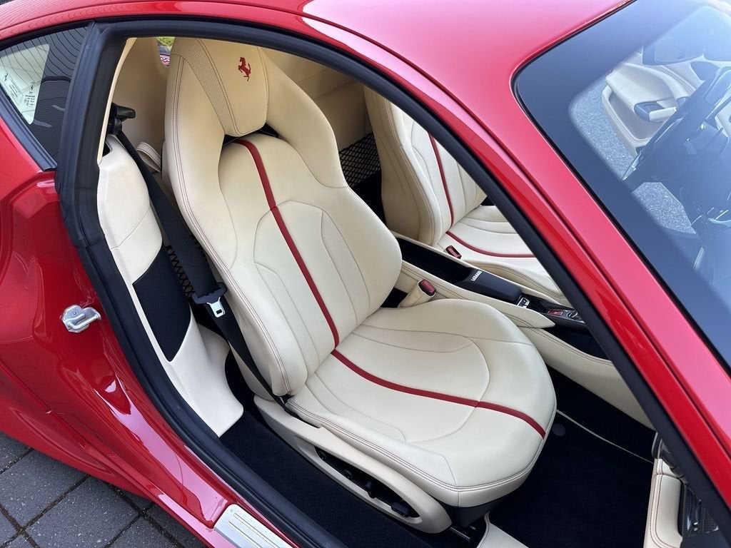 2022 Ferrari F8 Tributo Base