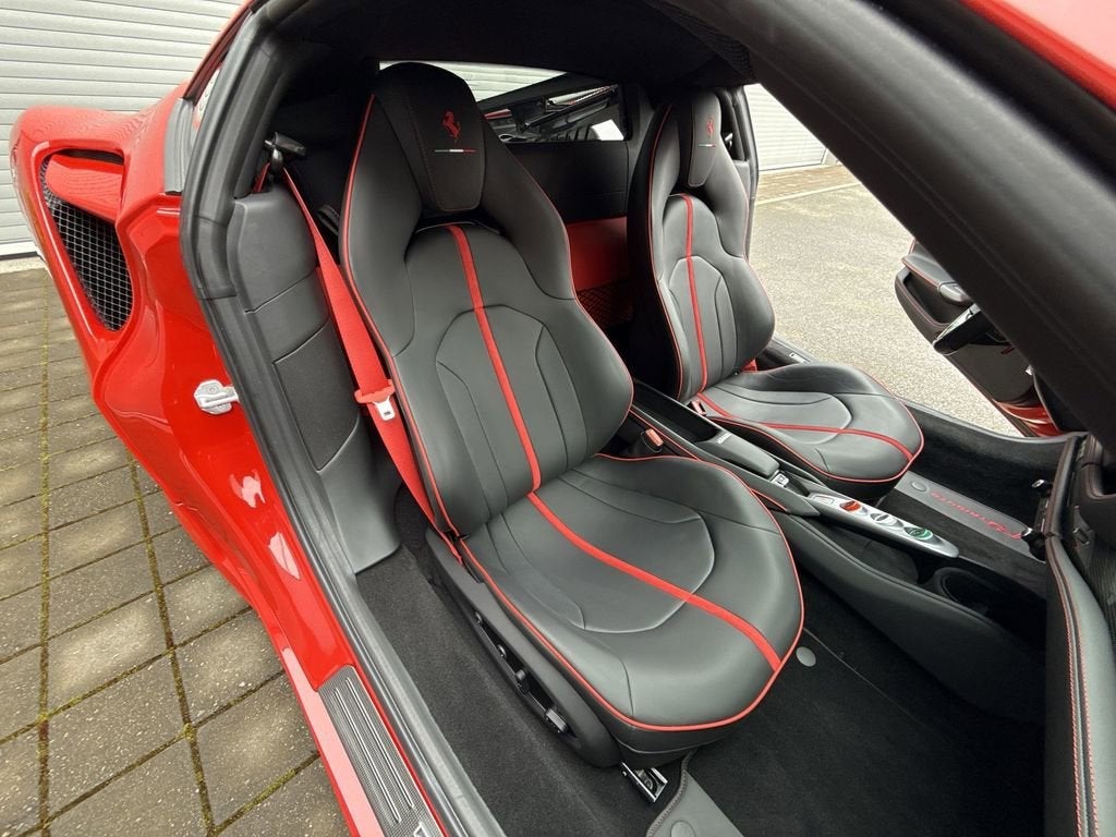 2022 Ferrari F8 Tributo Base