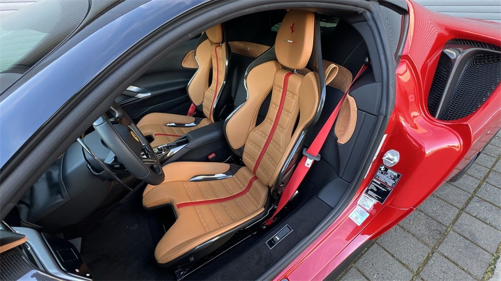 2023 Ferrari SF90 Stradale Base