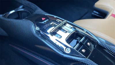 2023 Ferrari SF90 Stradale Base