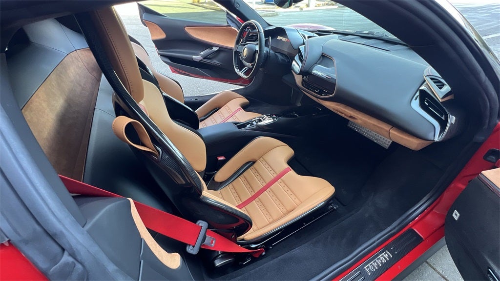 2023 Ferrari SF90 Stradale Base