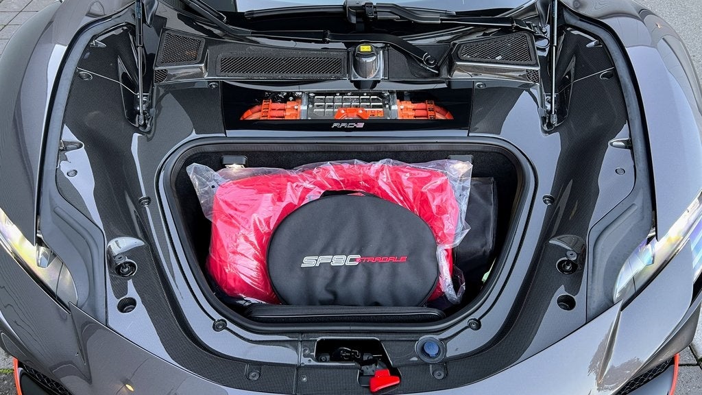 2022 Ferrari SF90 Stradale Base