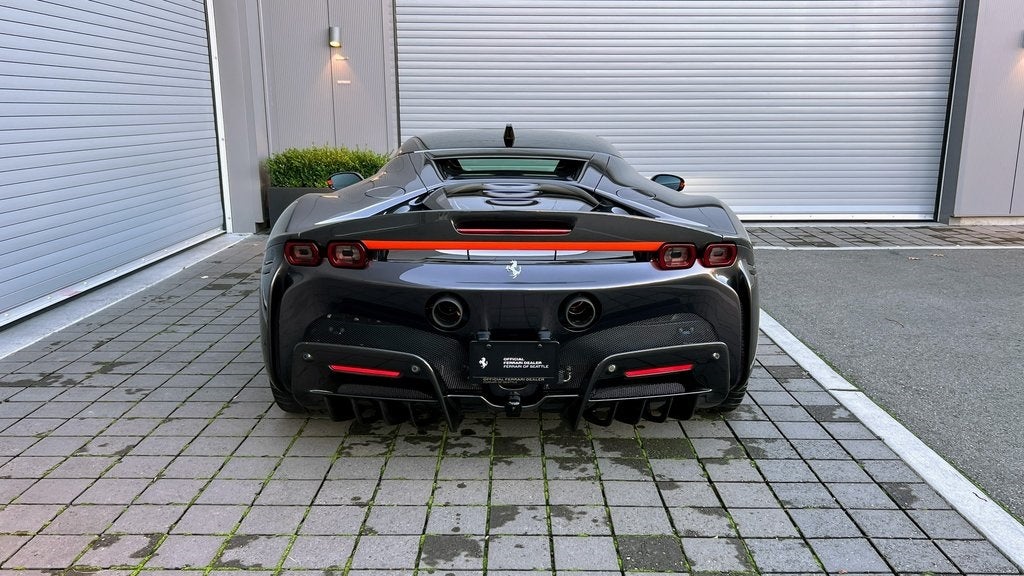 2022 Ferrari SF90 Stradale Base