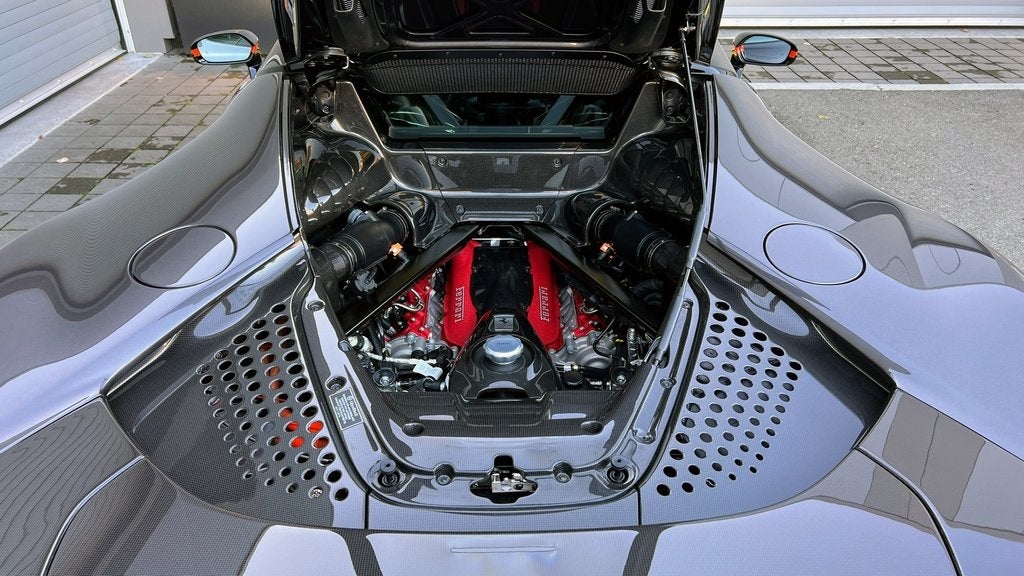 2022 Ferrari SF90 Stradale Base