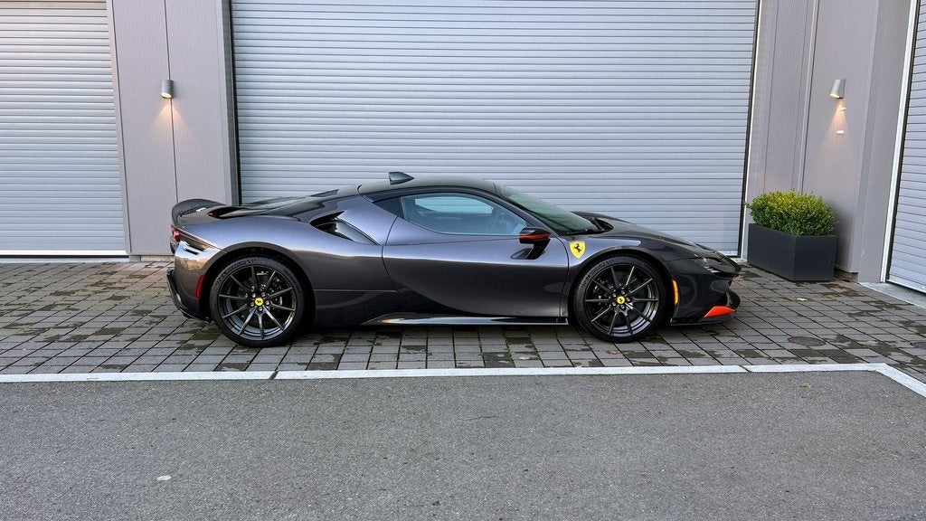 2022 Ferrari SF90 Stradale Base