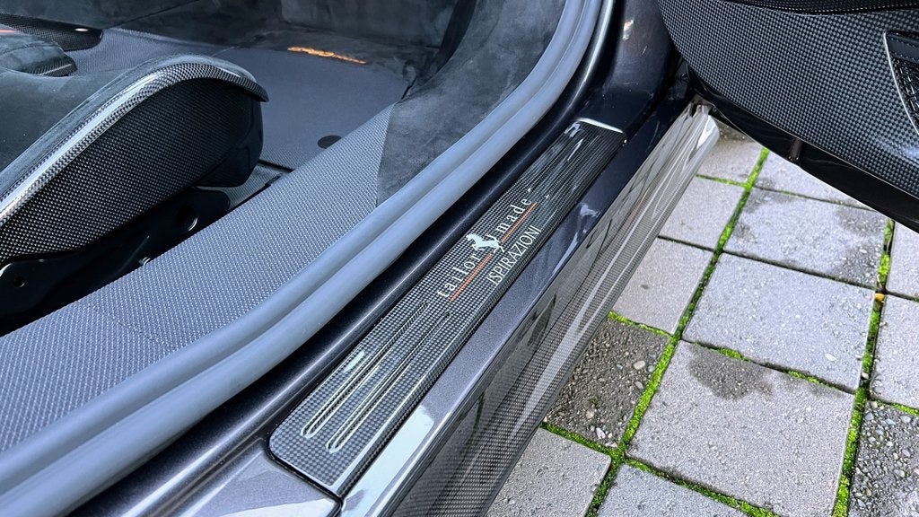 2022 Ferrari SF90 Stradale Base