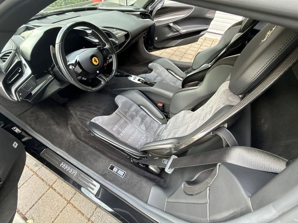 2021 Ferrari SF90 Stradale Base