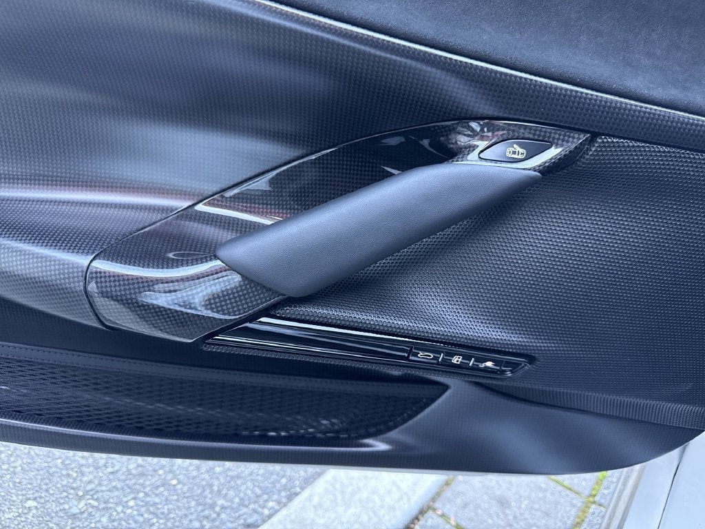 2022 Ferrari SF90 Stradale Base
