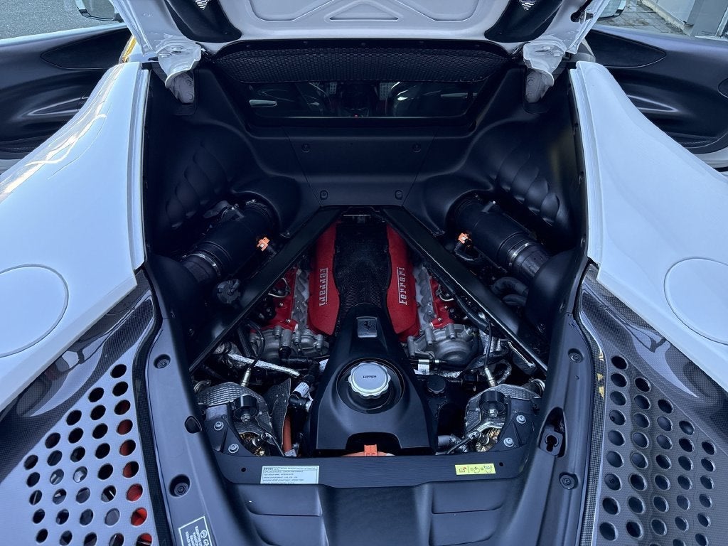 2022 Ferrari SF90 Stradale Base