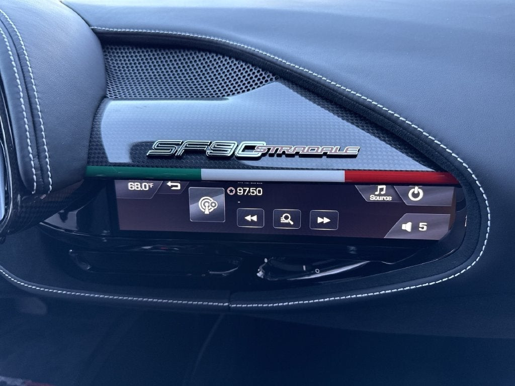 2022 Ferrari SF90 Stradale Base