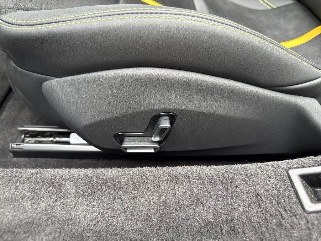 2024 Ferrari SF90 Spider Base