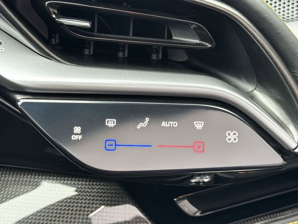 2024 Ferrari SF90 Spider Base