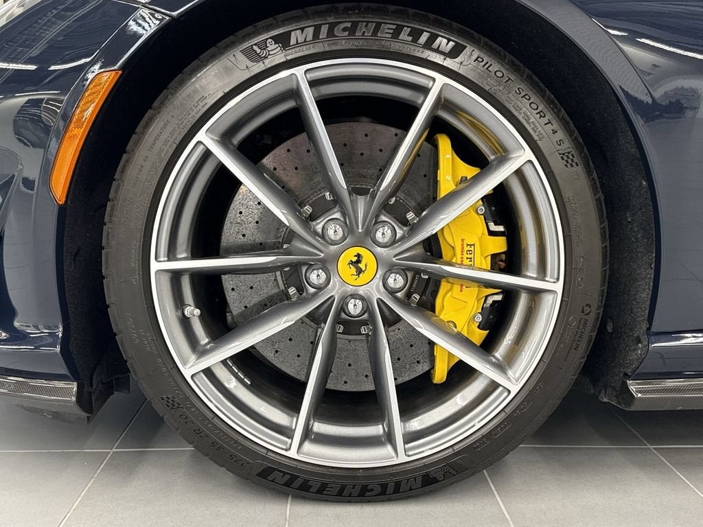 2022 Ferrari 812 GTS Base
