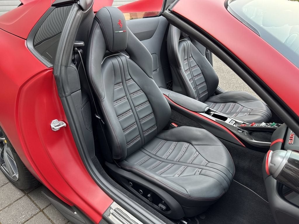 2023 Ferrari 812 GTS Base