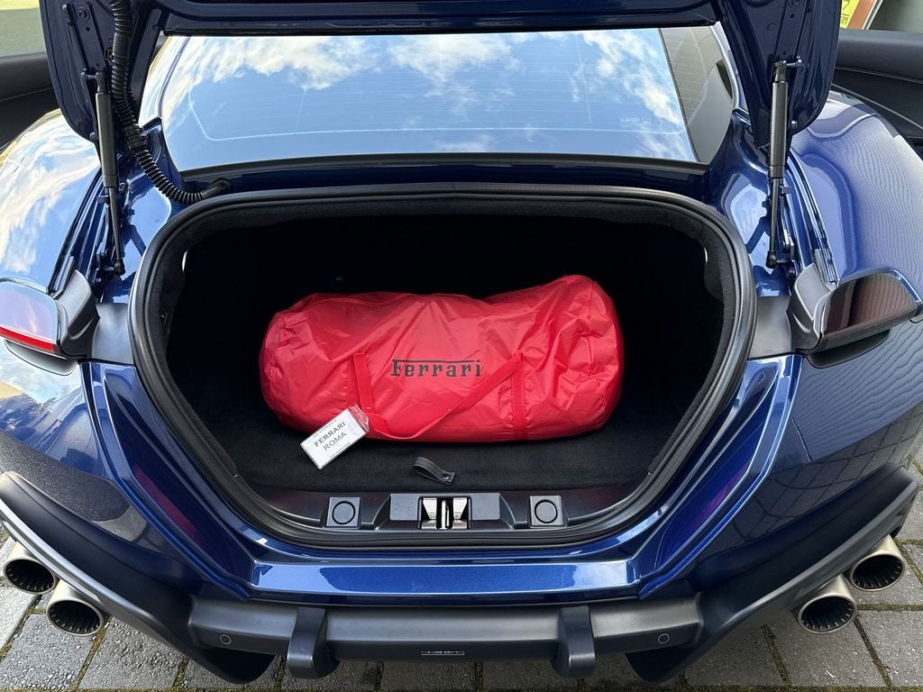 2023 Ferrari Roma Base