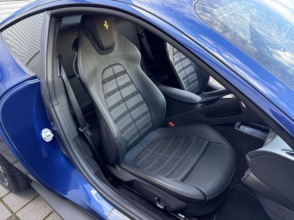 2023 Ferrari Roma Base