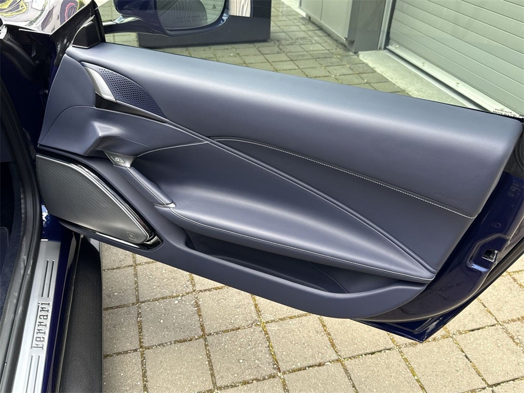 2023 Ferrari Roma Base