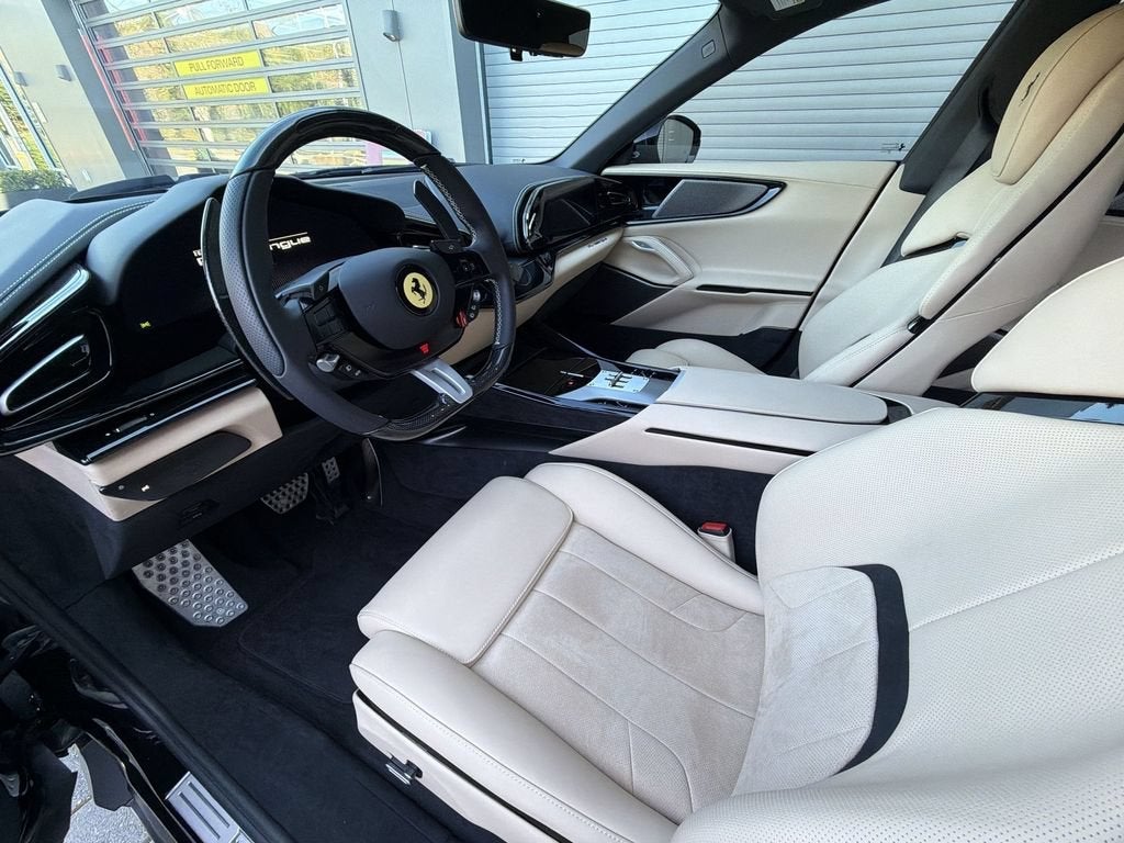 2026 Ferrari Purosangue Base