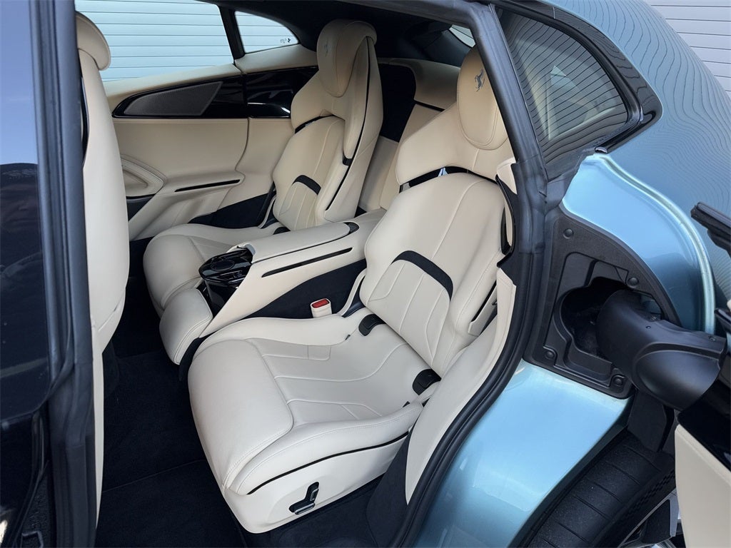 2023 Ferrari Purosangue Base