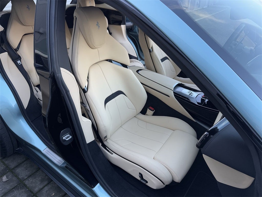 2023 Ferrari Purosangue Base