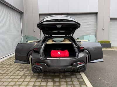2026 Ferrari Purosangue Base