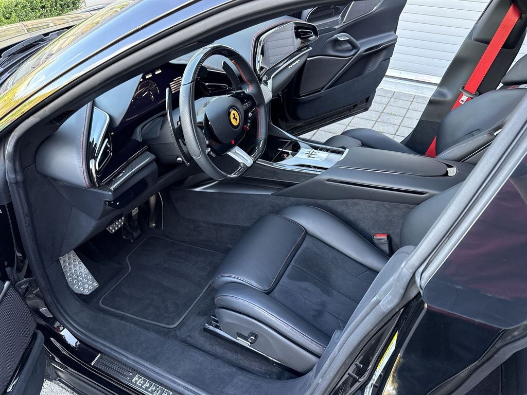 2024 Ferrari Purosangue Base